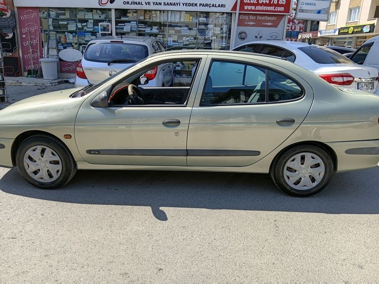 RENAULT MEGANE