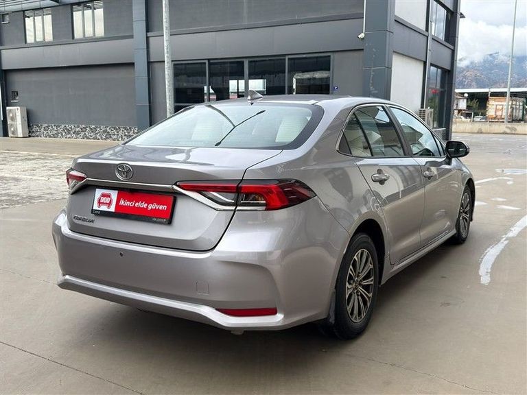 TOYOTA COROLLA