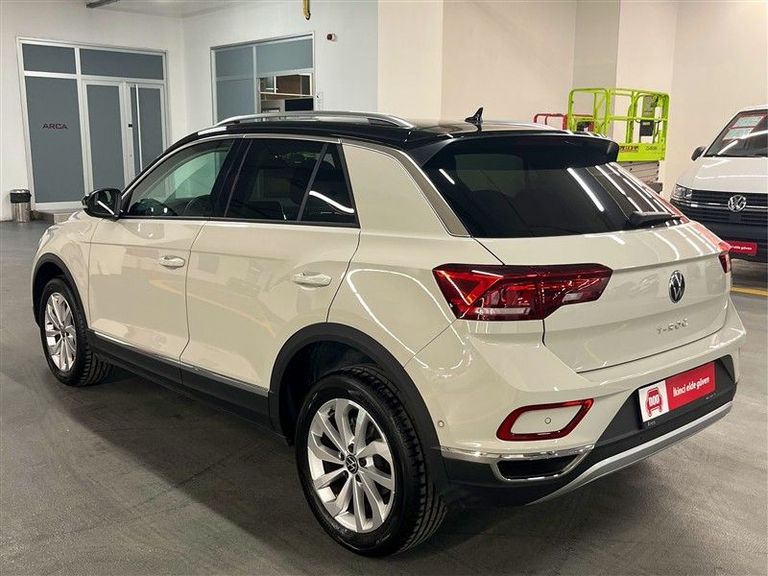 VOLKSWAGEN T-ROC