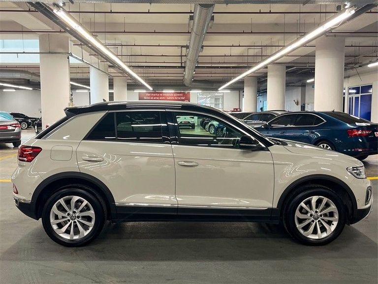 VOLKSWAGEN T-ROC