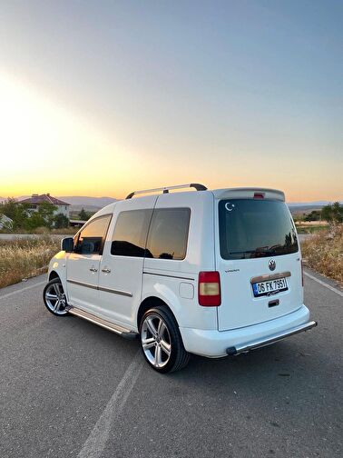 VOLKSWAGEN CADDY