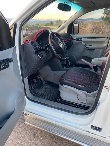 VOLKSWAGEN CADDY