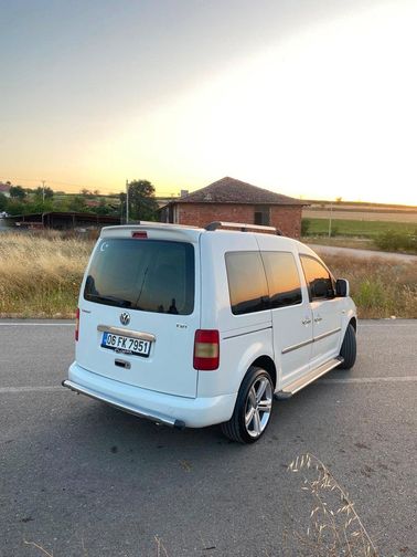 VOLKSWAGEN CADDY