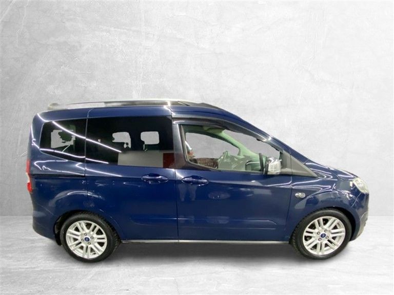 FORD TOURNEO COURIER
