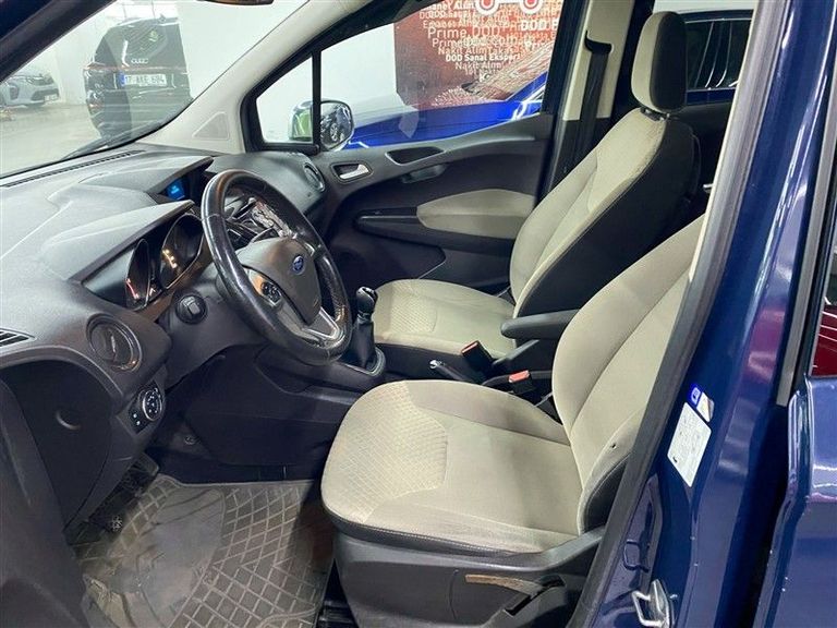 FORD TOURNEO COURIER