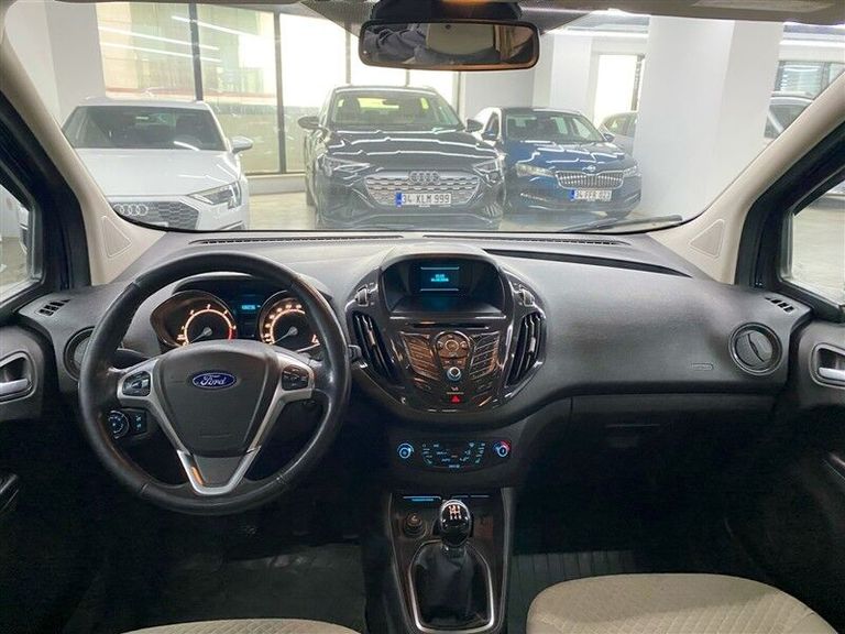 FORD TOURNEO COURIER