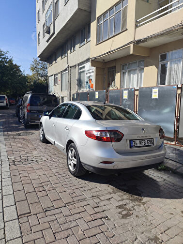 RENAULT FLUENCE