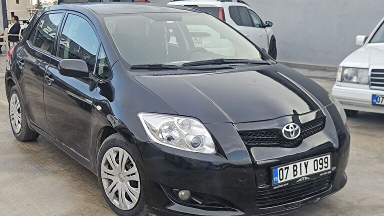 TOYOTA AURIS