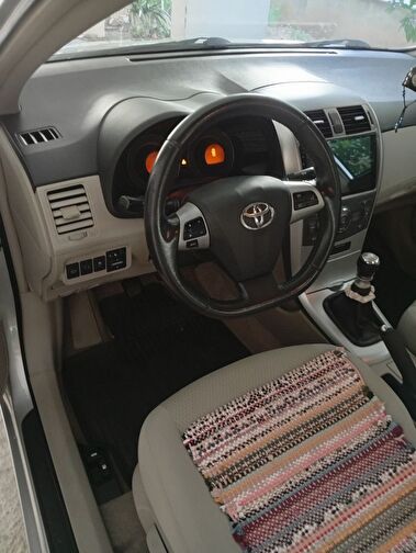 TOYOTA COROLLA