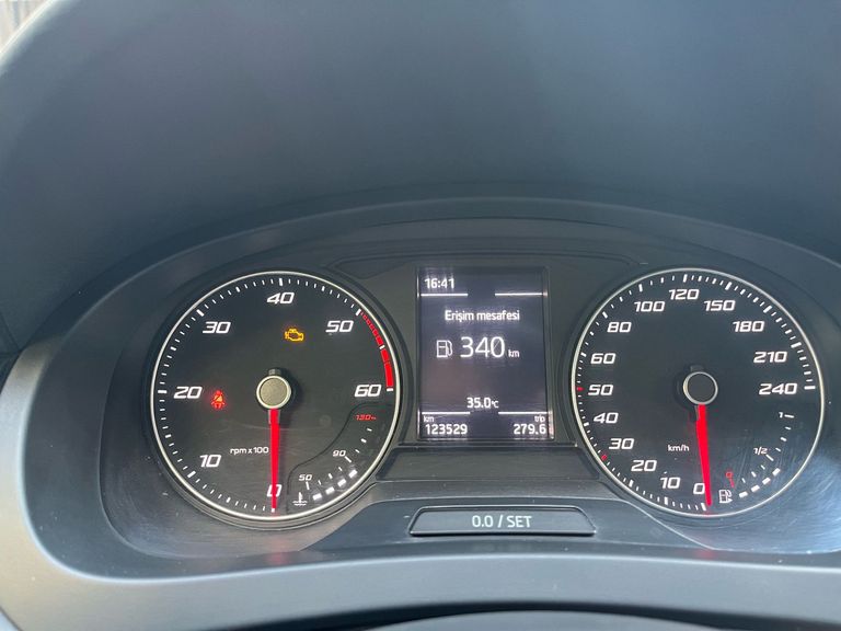 SEAT TOLEDO