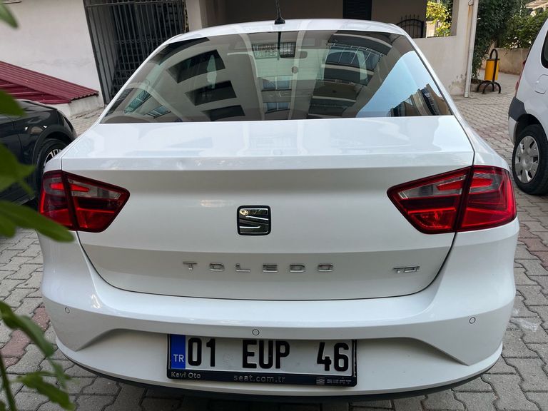 SEAT TOLEDO