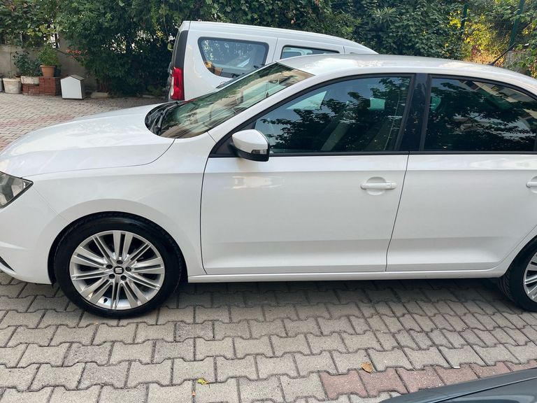 SEAT TOLEDO