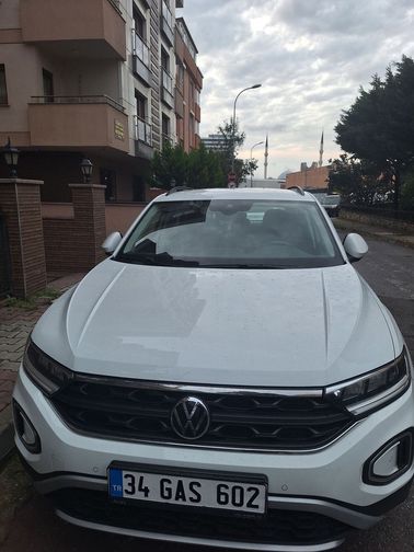VOLKSWAGEN T-ROC