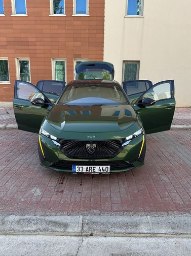 PEUGEOT 308