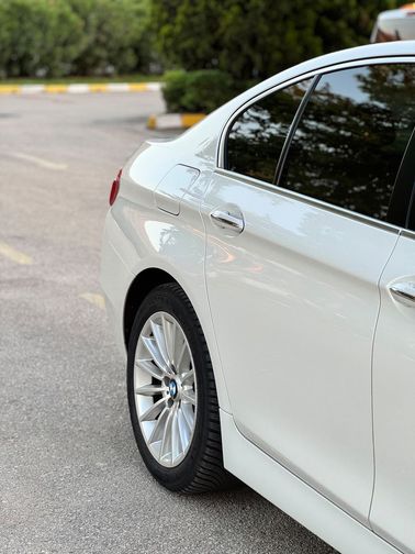 BMW 5 SERISI