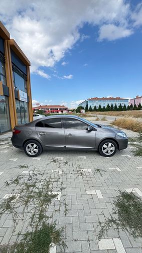 RENAULT FLUENCE