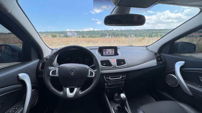 RENAULT FLUENCE