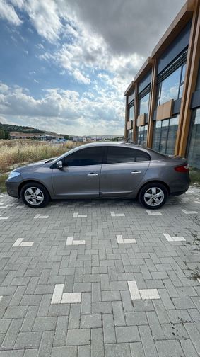 RENAULT FLUENCE
