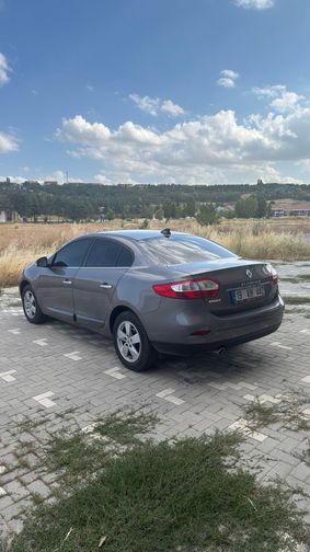 RENAULT FLUENCE