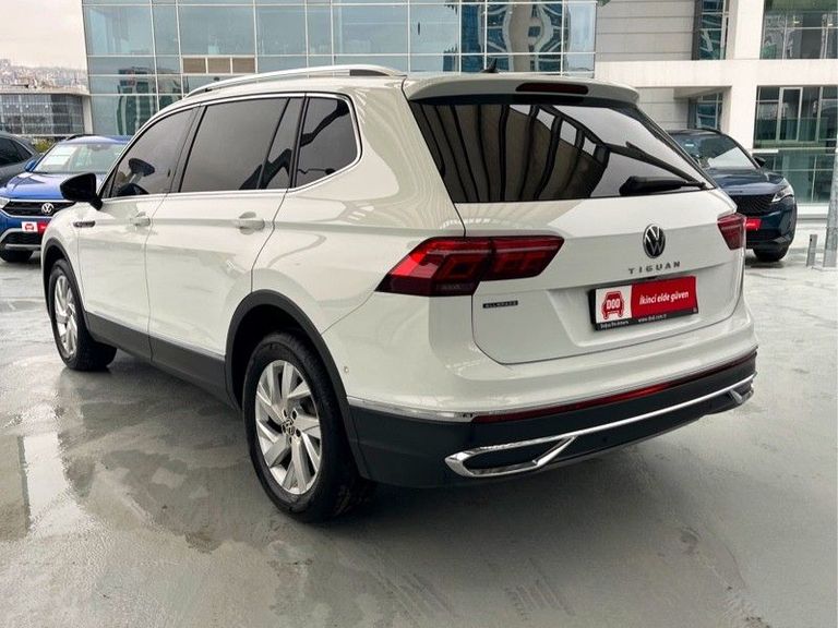 VOLKSWAGEN TIGUAN ALLSPACE