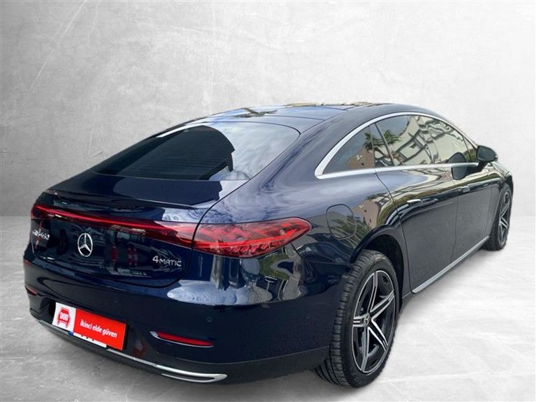MERCEDES-BENZ EQS