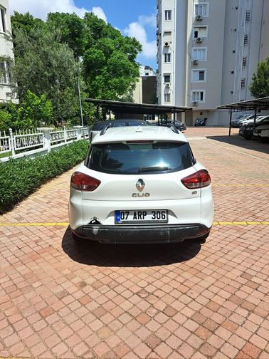 RENAULT CLIO SPORT TOURER