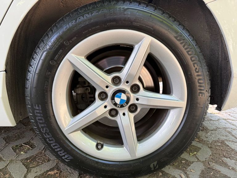 BMW 1 SERISI