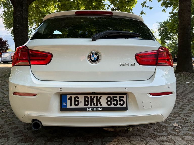 BMW 1 SERISI