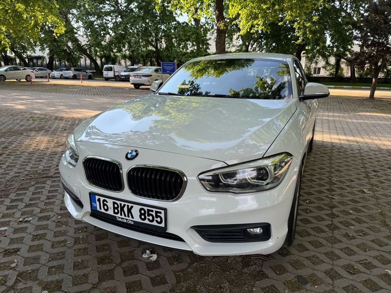 BMW 1 SERISI