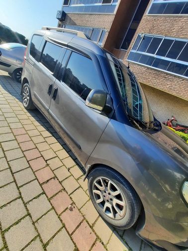 FIAT DOBLO COMBI