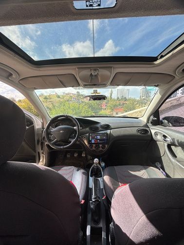 FORD FOCUS