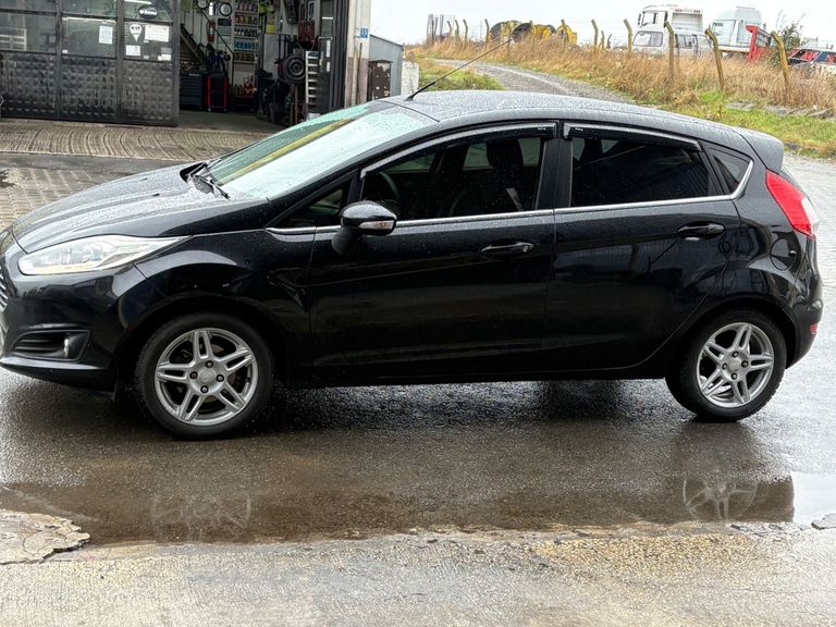 FORD FIESTA