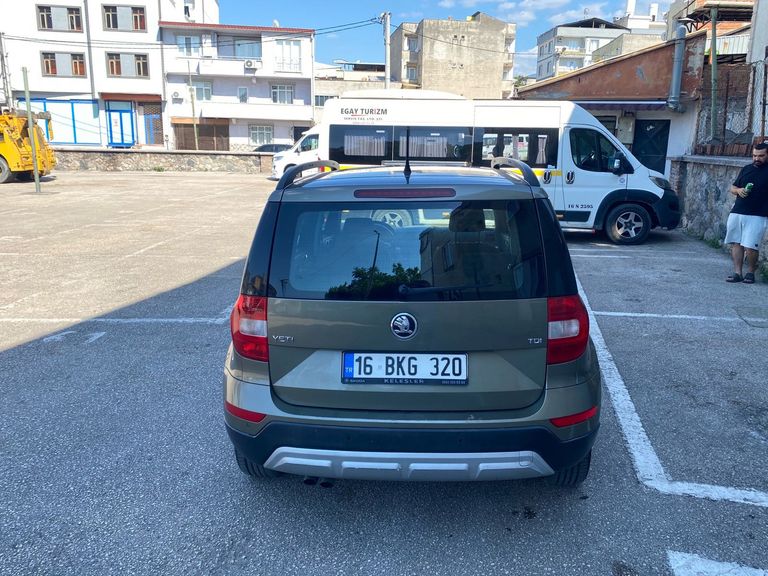 SKODA YETI