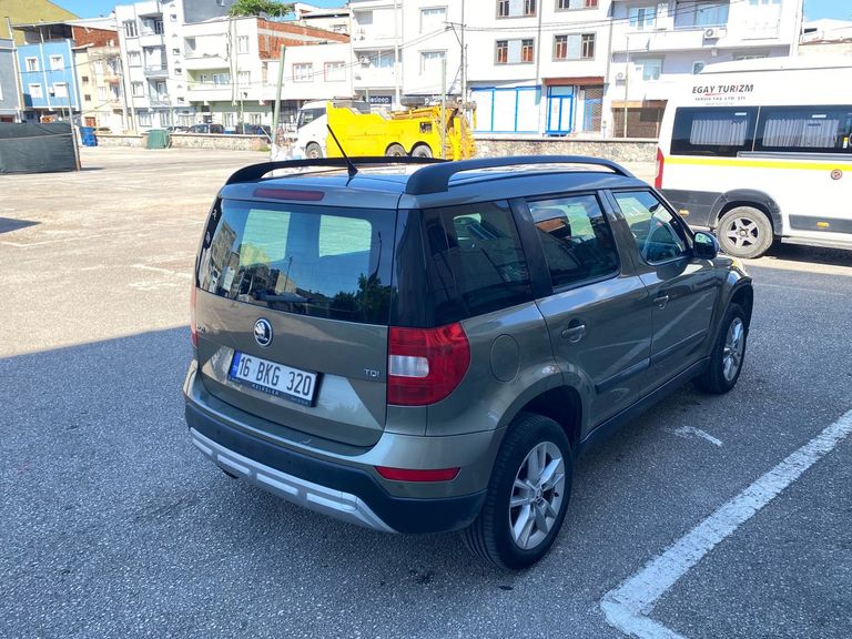 SKODA YETI