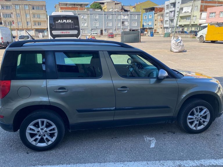 SKODA YETI