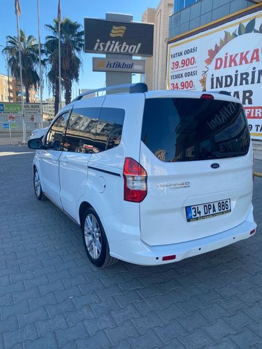 FORD TOURNEO COURIER