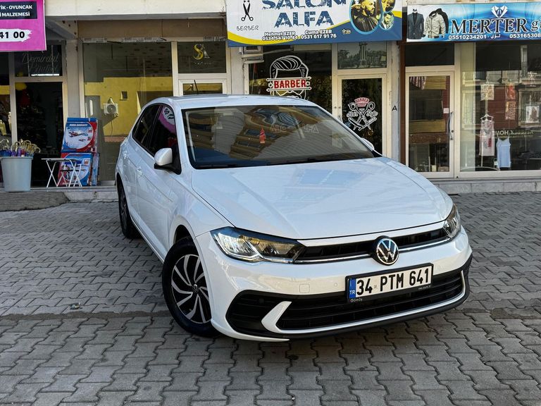 VOLKSWAGEN POLO