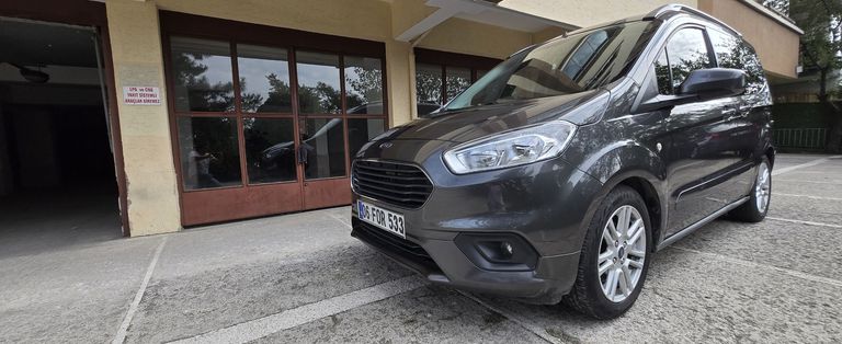 FORD TOURNEO COURIER