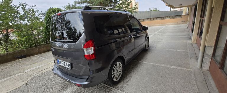FORD TOURNEO COURIER