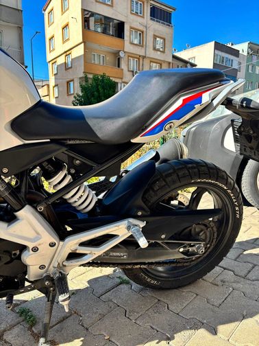 BMW G 310 R