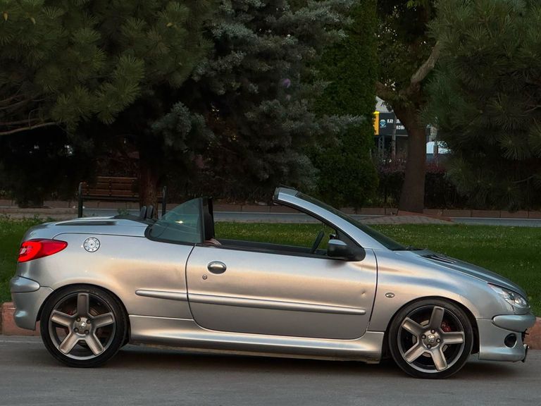 PEUGEOT 206