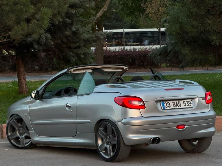 PEUGEOT 206