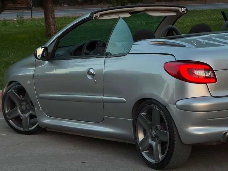 PEUGEOT 206