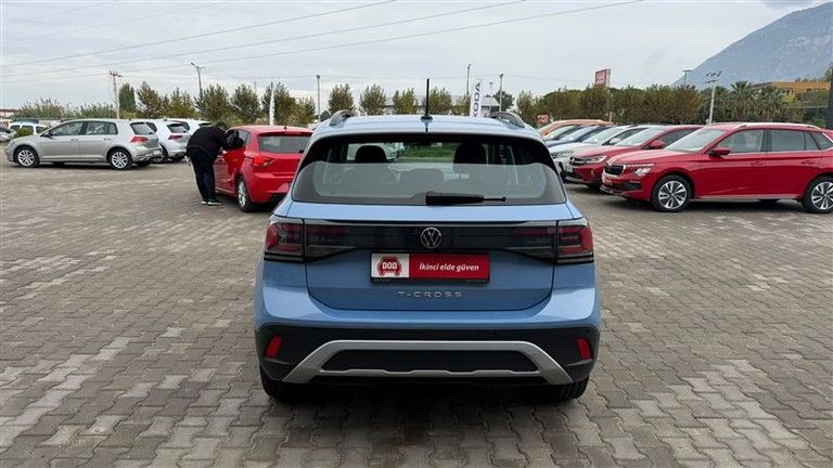 VOLKSWAGEN T-CROSS
