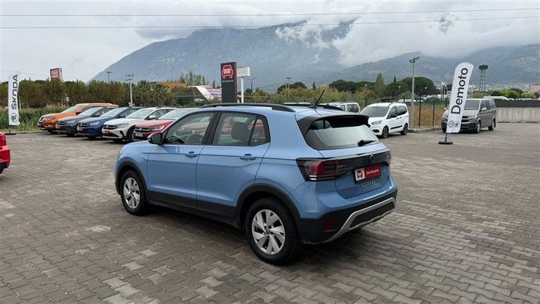 VOLKSWAGEN T-CROSS