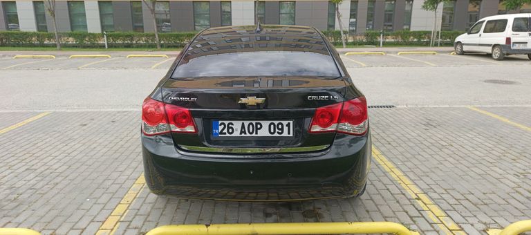 CHEVROLET CRUZE
