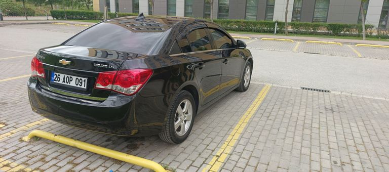 CHEVROLET CRUZE
