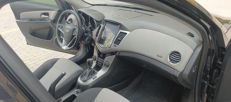 CHEVROLET CRUZE