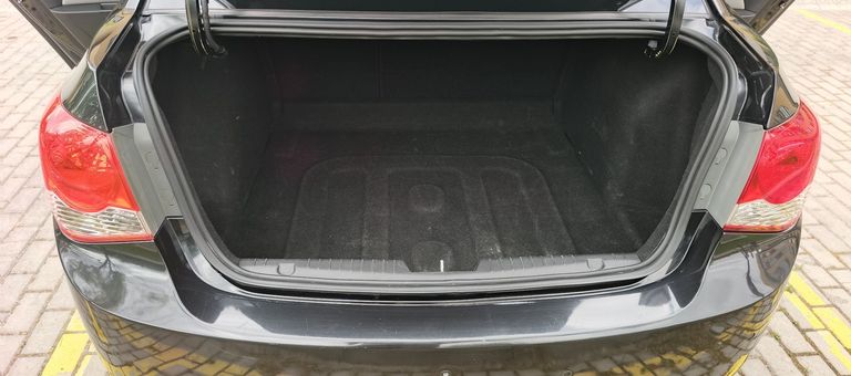 CHEVROLET CRUZE