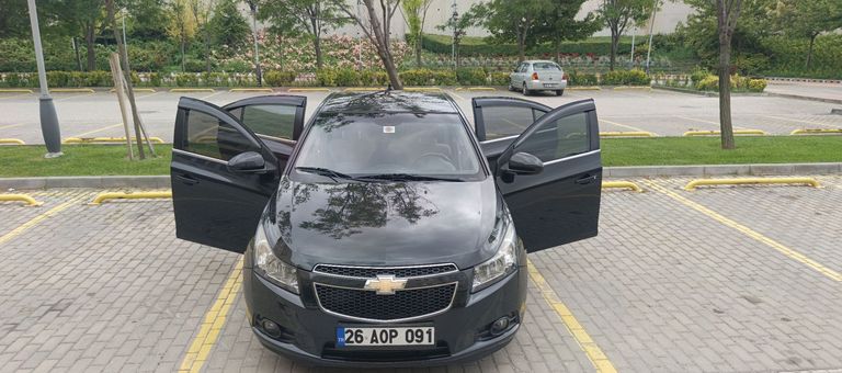 CHEVROLET CRUZE